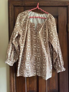 Sideline Brown Top w/ White Floral Pattern